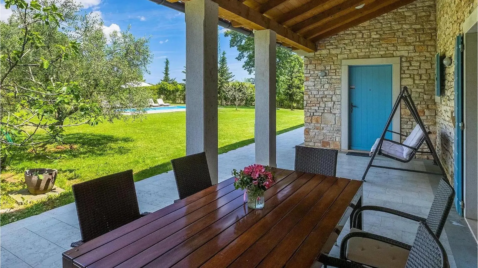 Villa Bl Pula Semesterbostad